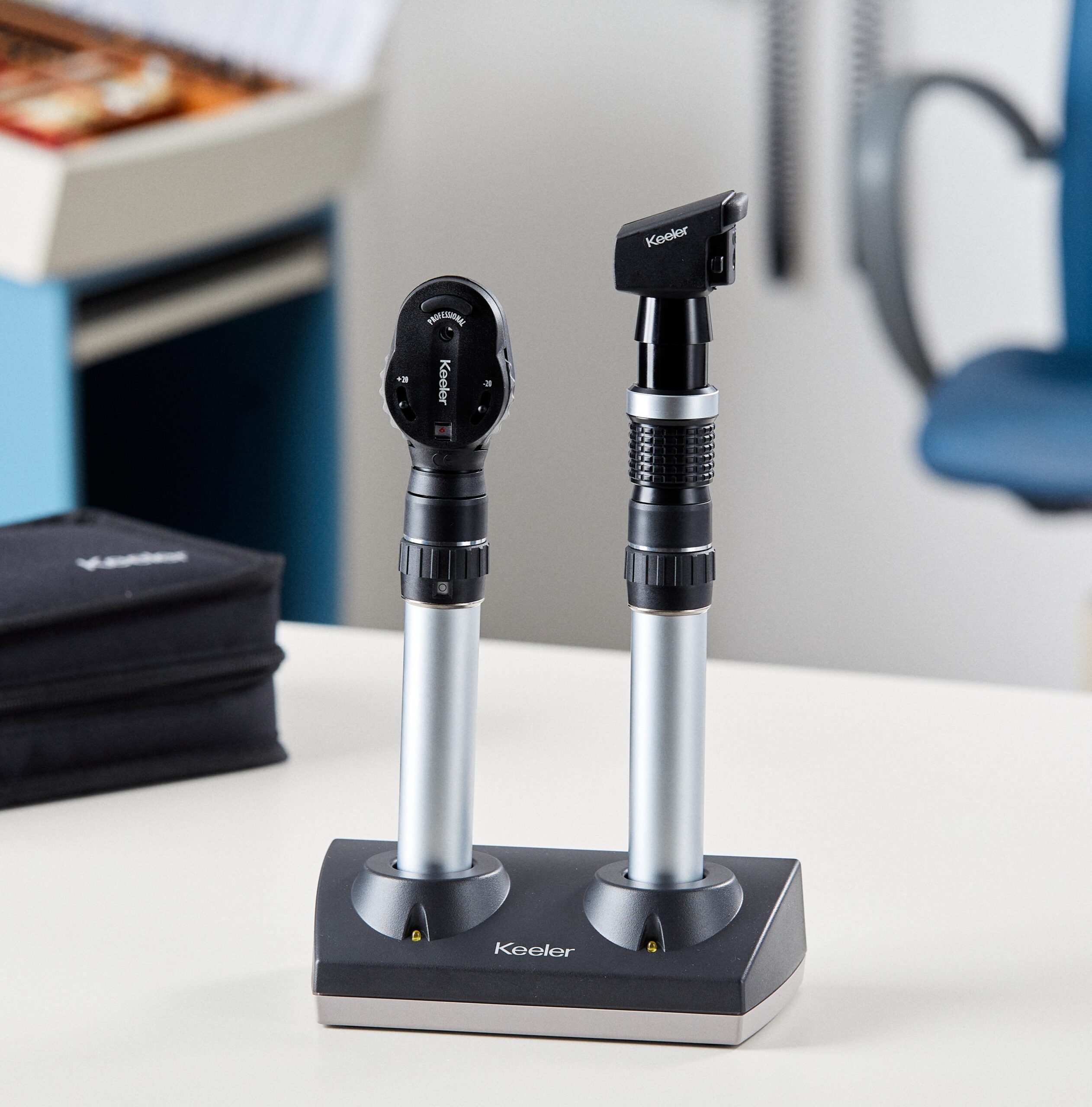 Conjunto de oftalmoscopio LED profesional y retinoscopio de franja - Imagen 4